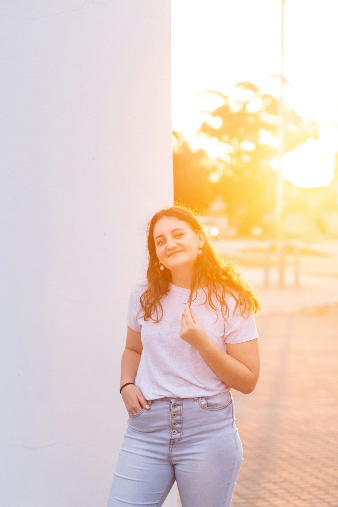 Retrato de mulher brasileira sorrindo, educadora